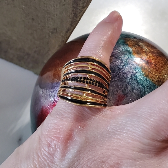 Gold Tone & Black Jewels Stretch Band Ring Stack Look  💥3 for $24💥 - Picture 8 of 16